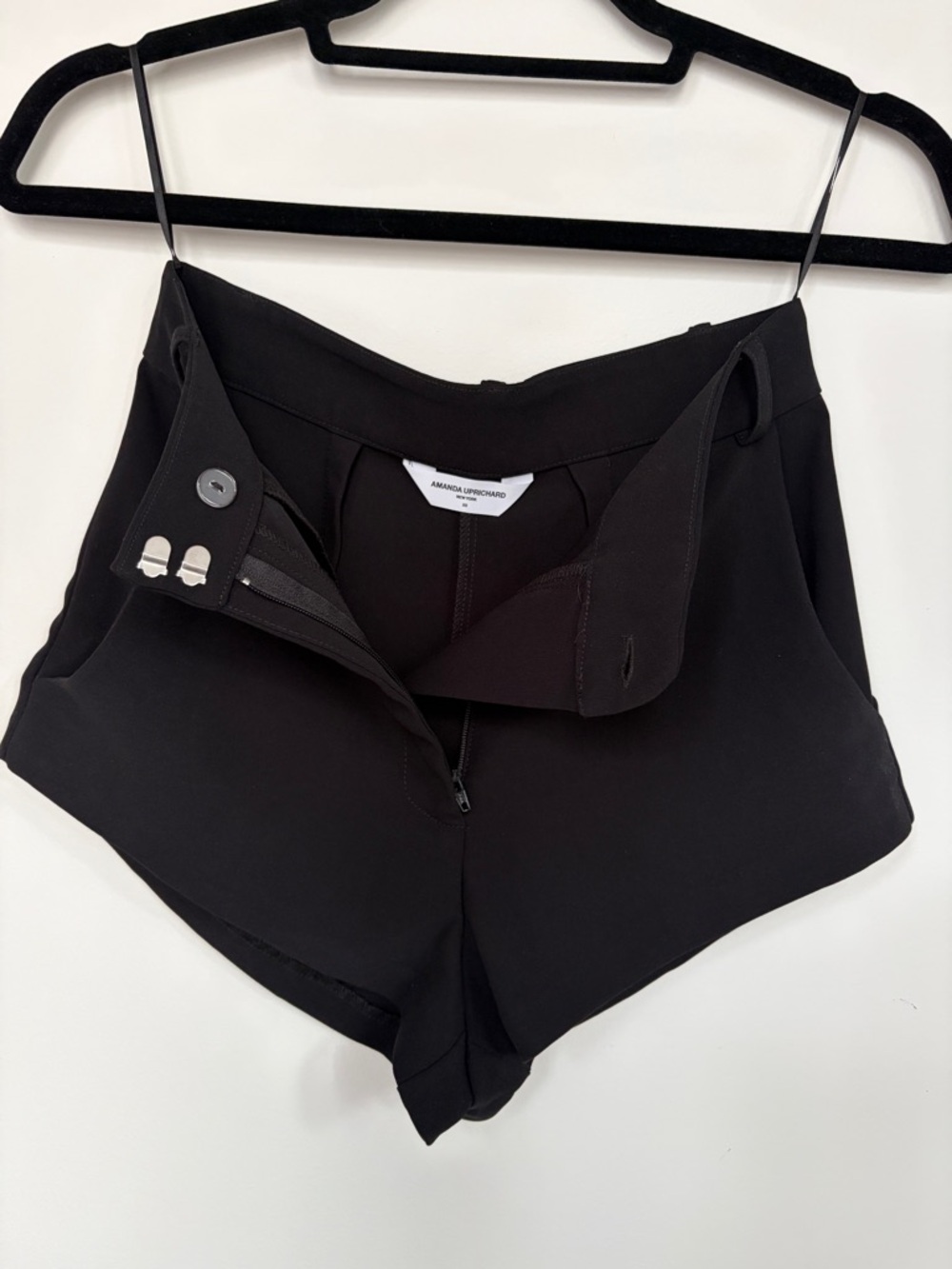 Amanda Uprichard Kelso Shorts in Black
by xRevolve size XS - Picture 11 of 17